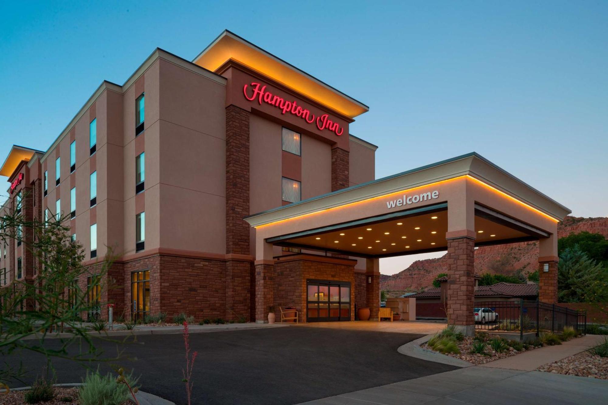 Hampton Inn Канаб Екстер'єр фото